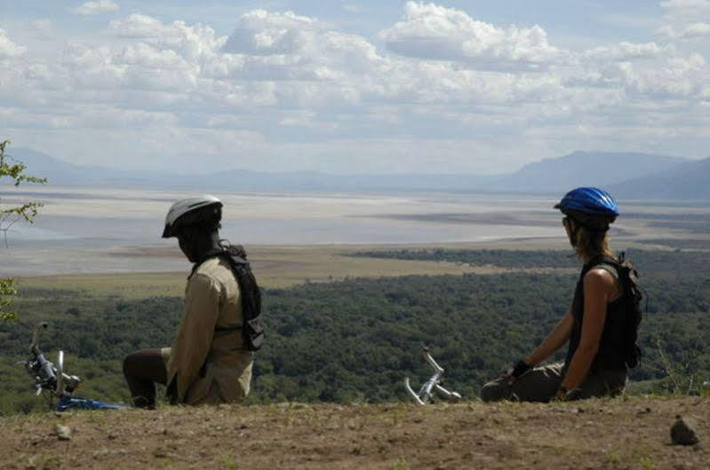 Lake Manyara Serena Safari Lodge Mto wa Mbu Exteriör bild